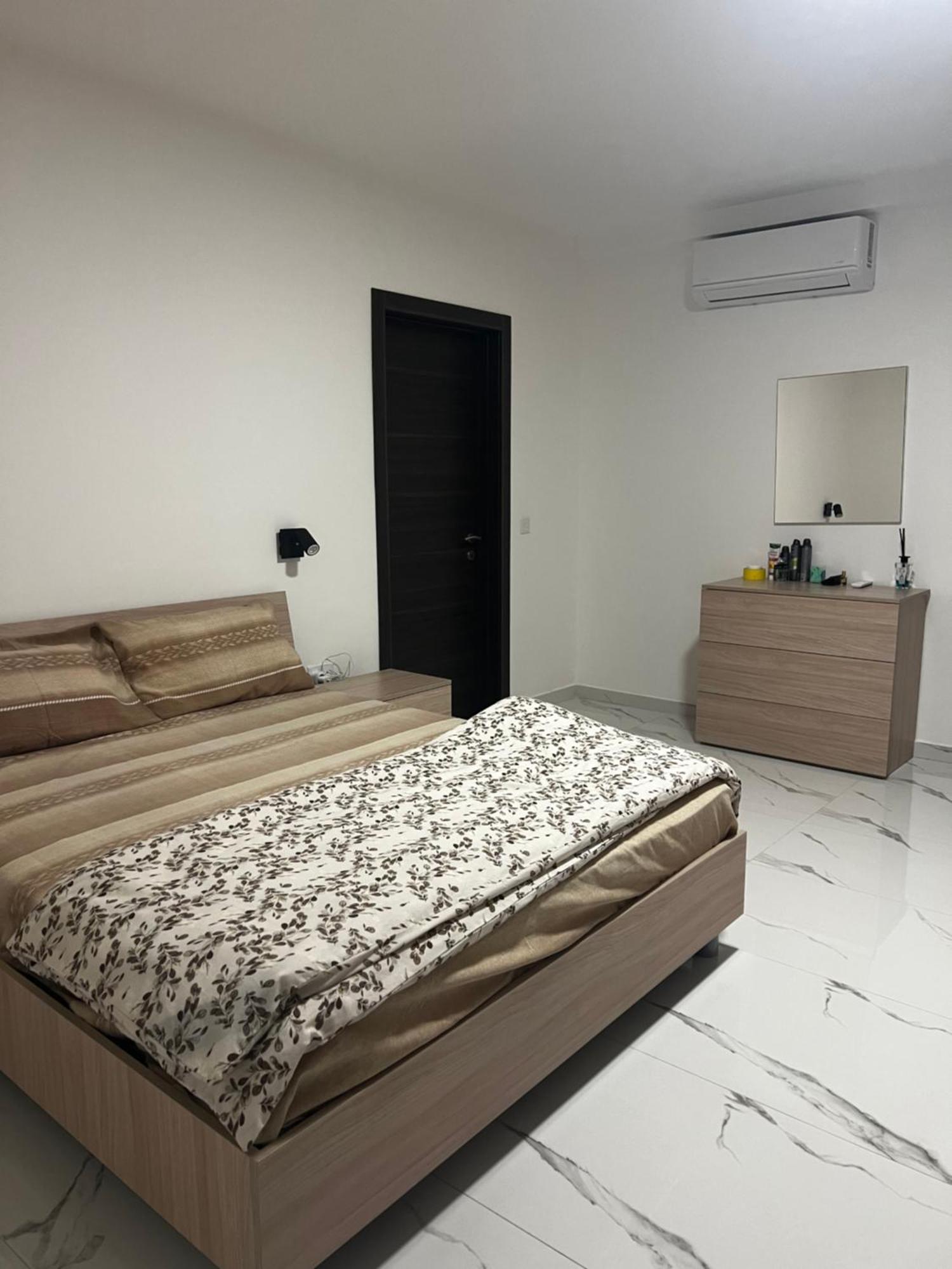 Luqa 3 Bedroom Penthouse T Bagian luar foto